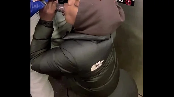 PUBLIC 11INCH BBC SUCKED FAST ON SUBWAY