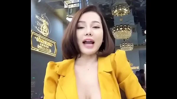 Sexy Vietnamese Cô ấy là ai?