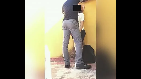 FOLLANDO Rápido en la ESCUELA! Estudiantes Mexicanos COGIENDO Atrás de los SALONES! Sexo PUBLICO Amateur!